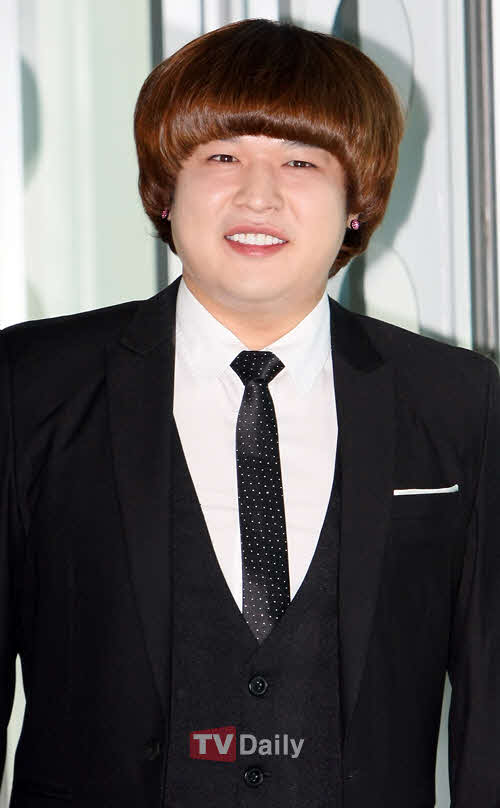 All About Super Junior: Biography of Shindong