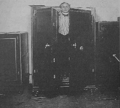 houdini chinese water torture cell houdini chinese water torture cell