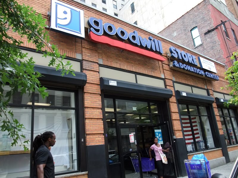 Ett annat New York 201. Goodwill Store
