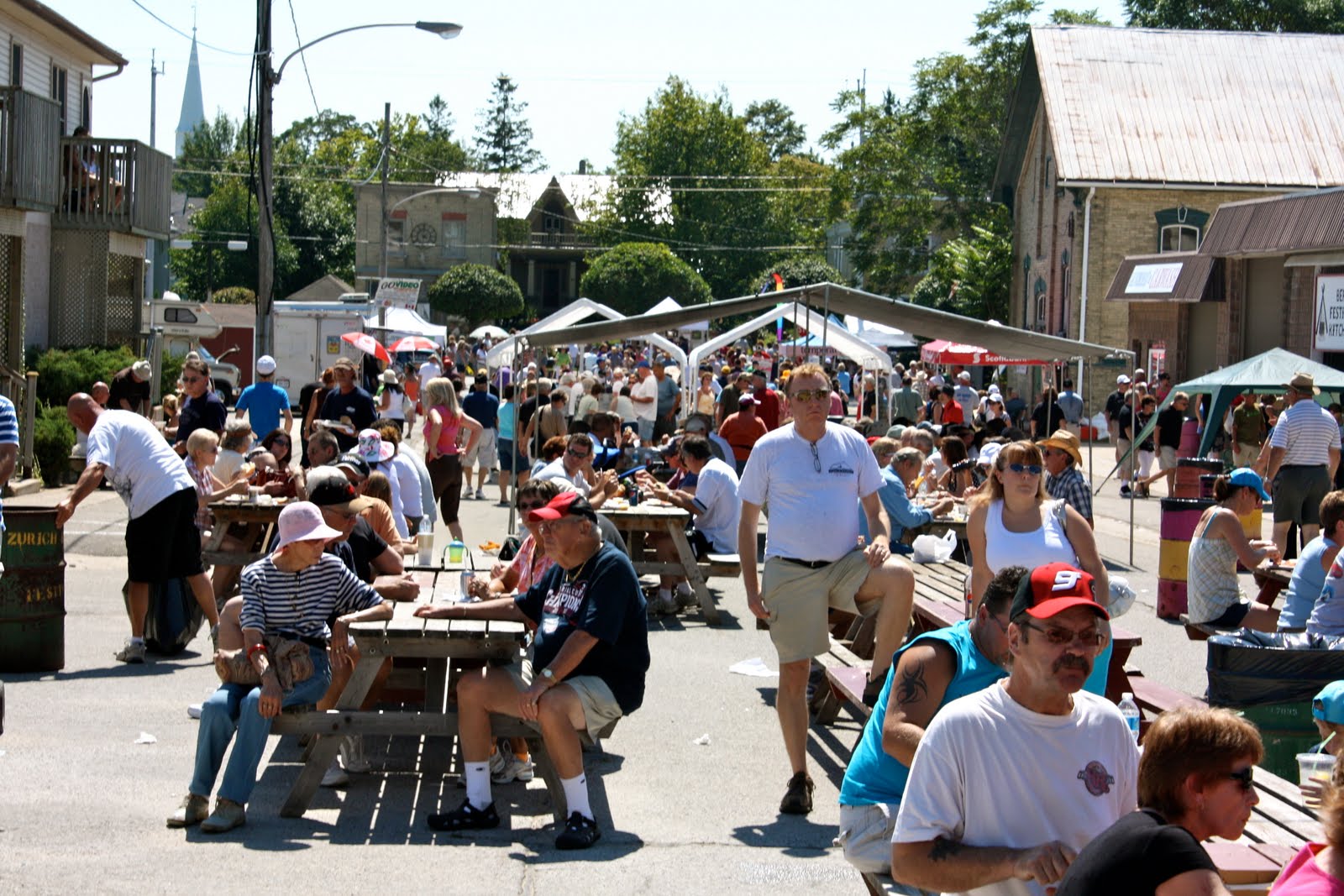Bill Dowson Mayor of the Municipality of Bluewater Zurich Bean Festival