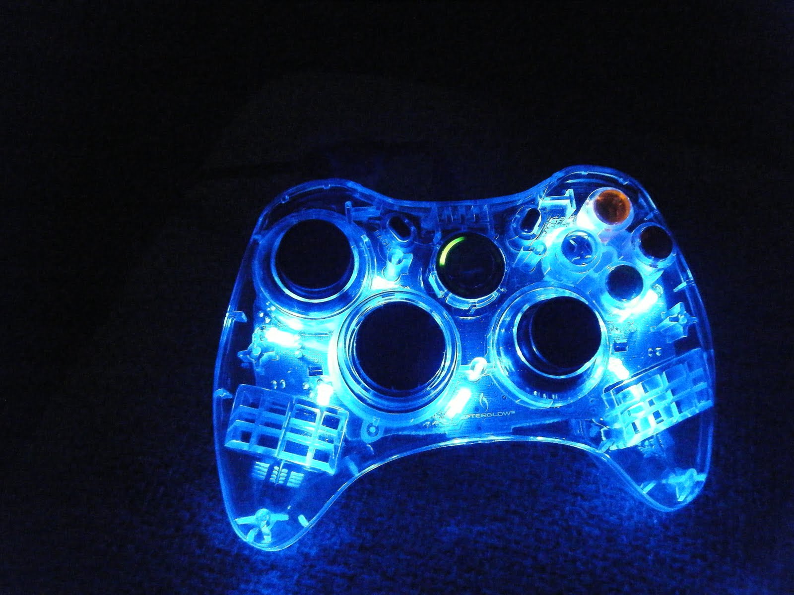 My Boring Life: Review of the Afterglow Xbox360 wired Controller