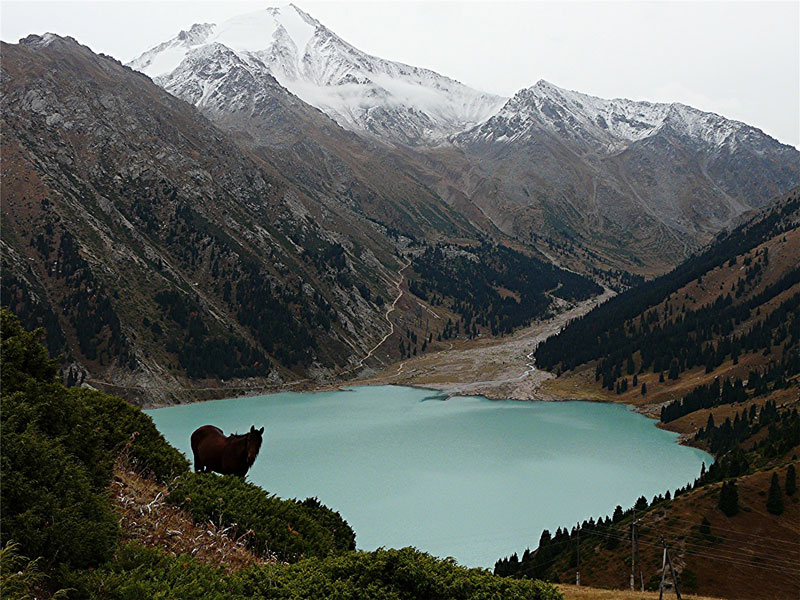 пик талгар. пик советов алматы. медео чимбулак. алматы казахстан. озеро медео казахстан.