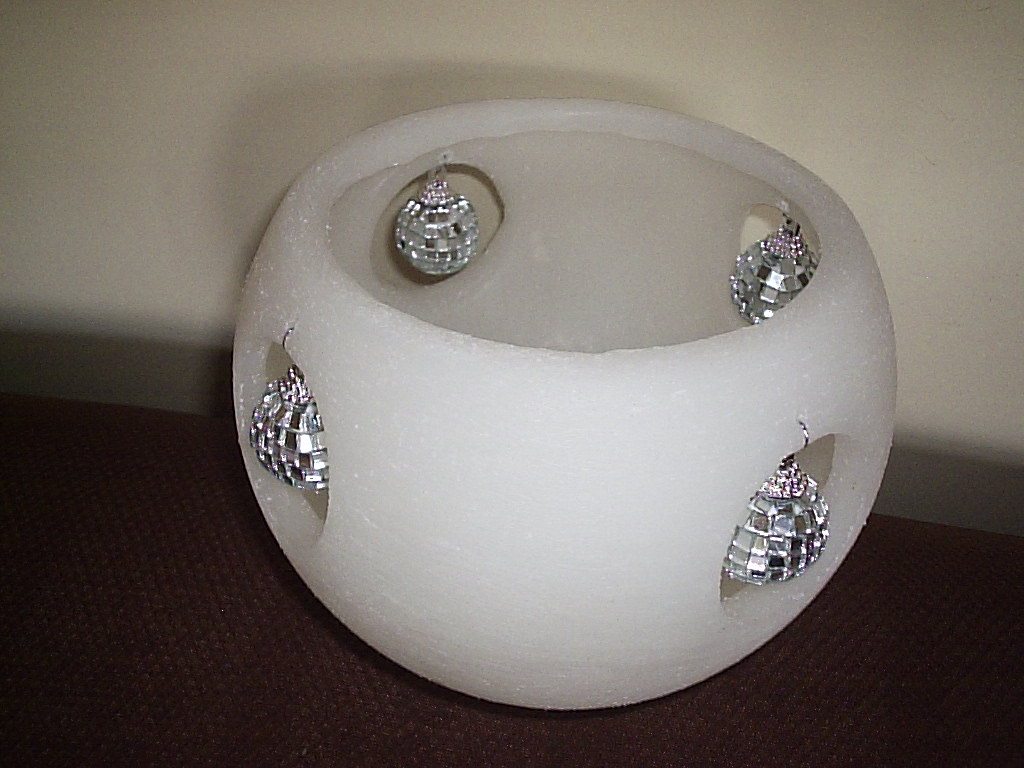 *velas Artesanais* Luminaria de bola c/ bolinhas brilhantes R45,99.