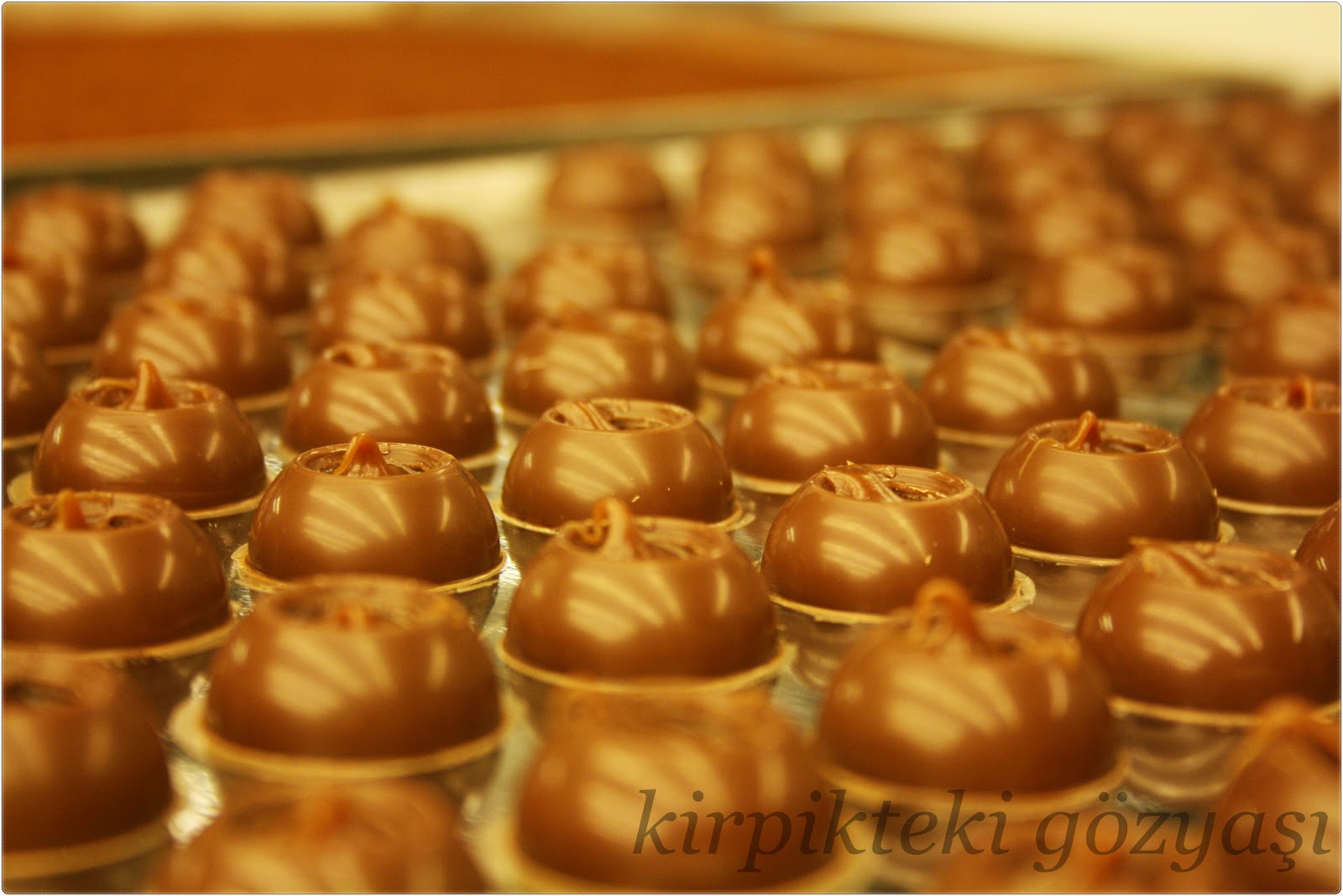 Kirpikteki Gözyaşı Çikolata Aşkınaaa)