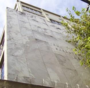 [Everest+Center.jpg]