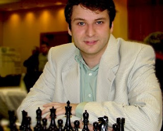 Le Grand-Maître américain d'échecs Yuri Shulman a pris seul la tête au Tournoi international de Montréal 