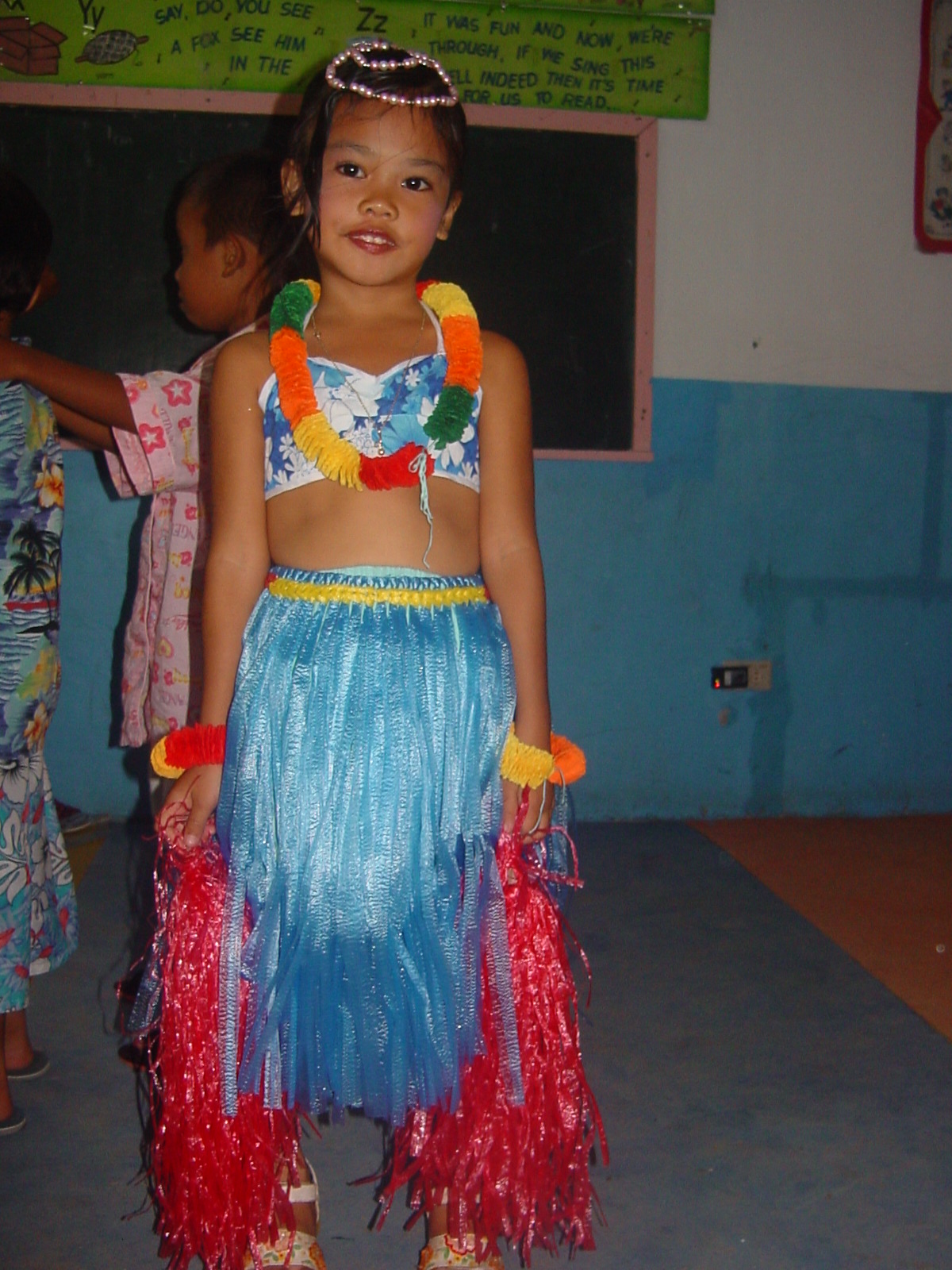 Friends are Friends Forever United Nation Costume for Mellow Yellow