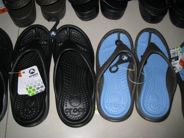 Plus Size Kitten Crocs Warehouse Sales! Plus Size Kitten Crocs Warehouse Sales!