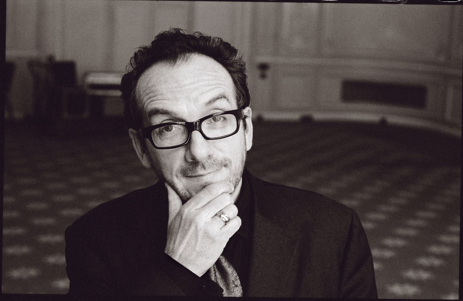 [elvis_costello25.jpg]