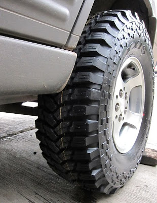 ZJ Jeep Project: Maxxis Trepador for my Grand CRQ ~ 4 WD Four by Four