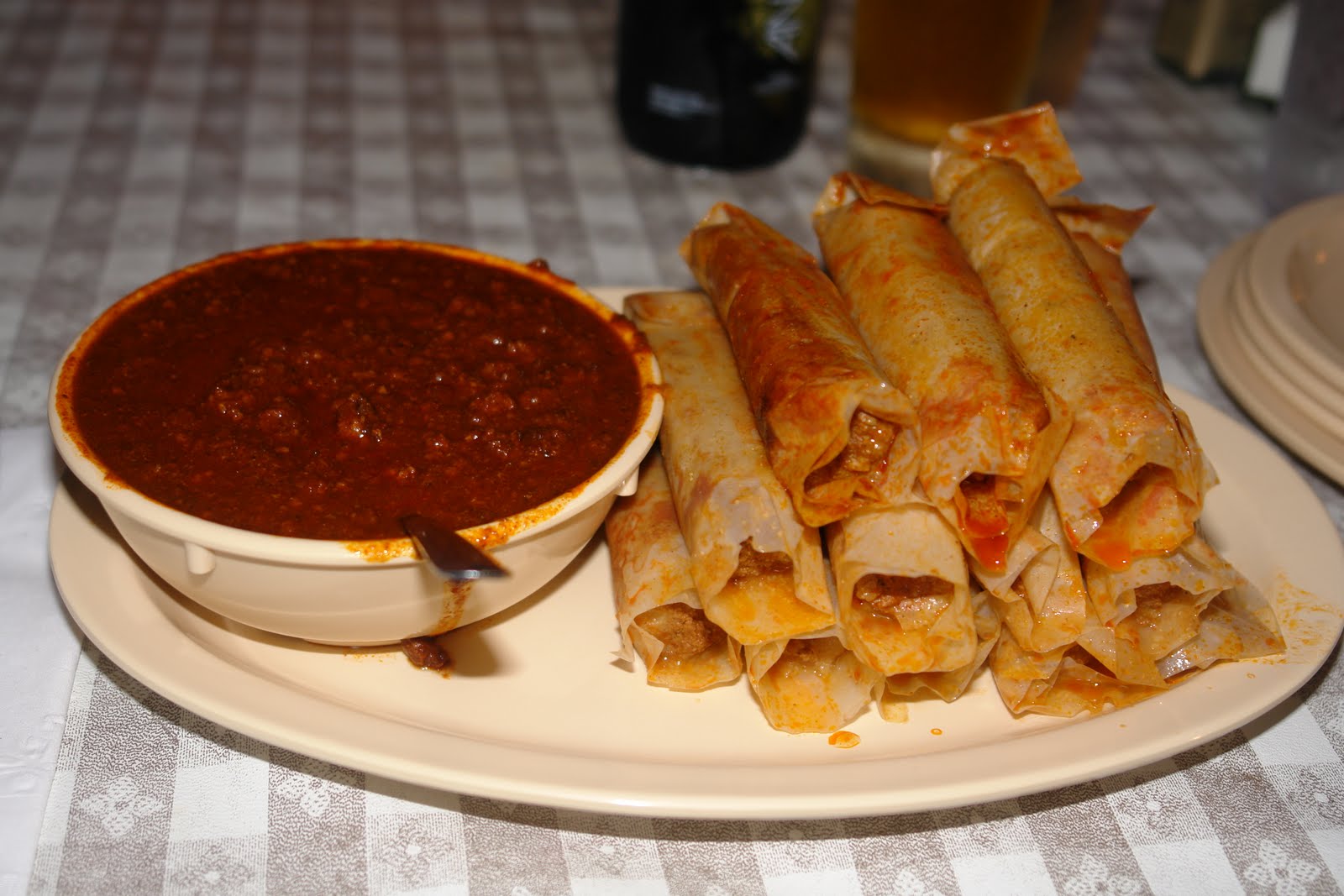 Bite and Booze Get Your Steak On at Doe's Eat Place