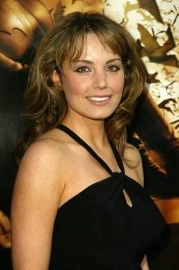 Excellent Collection Of Hot Actress: Erica Durance Hot Photos