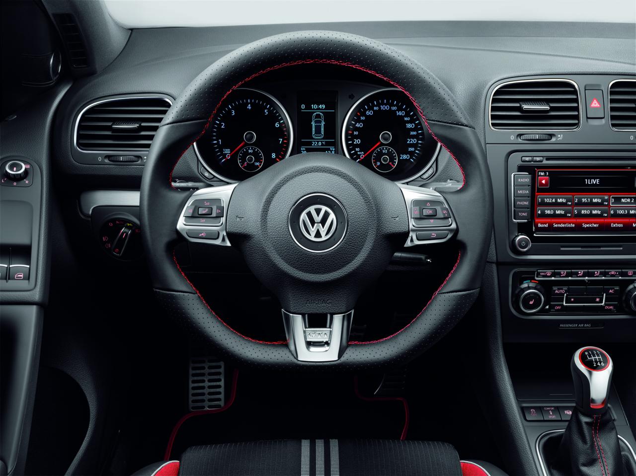 Clásico auricular enfermedad Revista Coche: Volkswagen presenta su Golf GTI Adidas edición