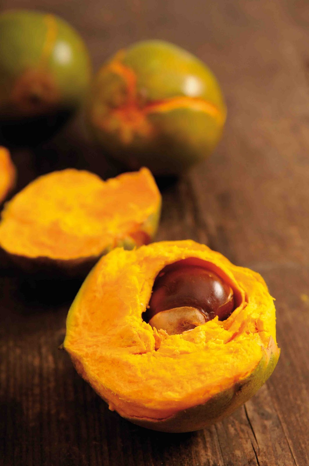 Луло наранхилла. Перуанские фрукты. Лукума. Дерево лукума. Канистель яичный фрукт.