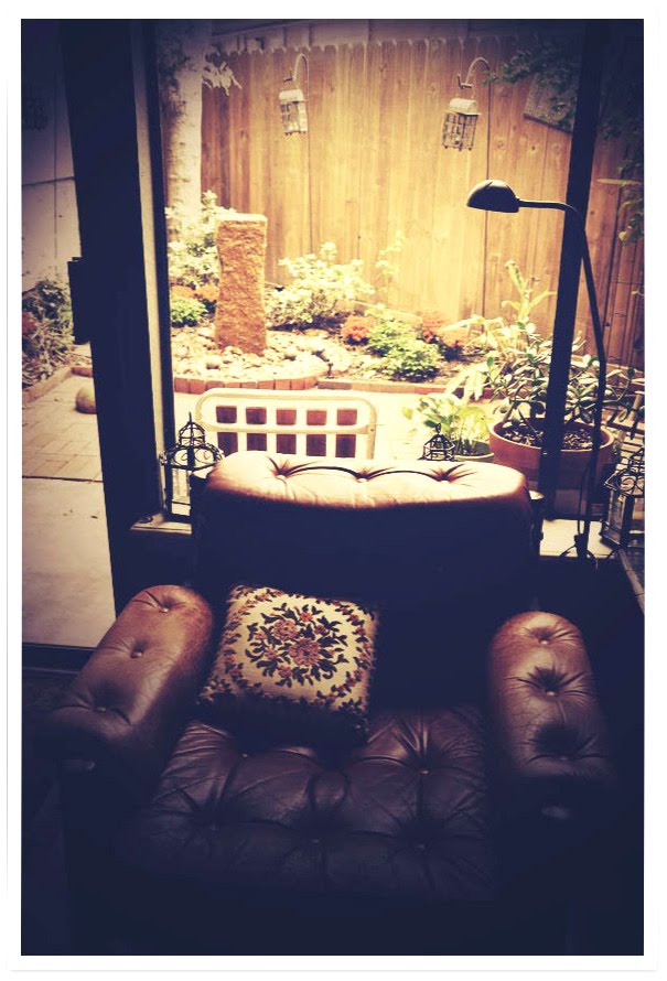 [reflection+chair.jpg]