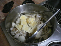 Mix onions and ravioli