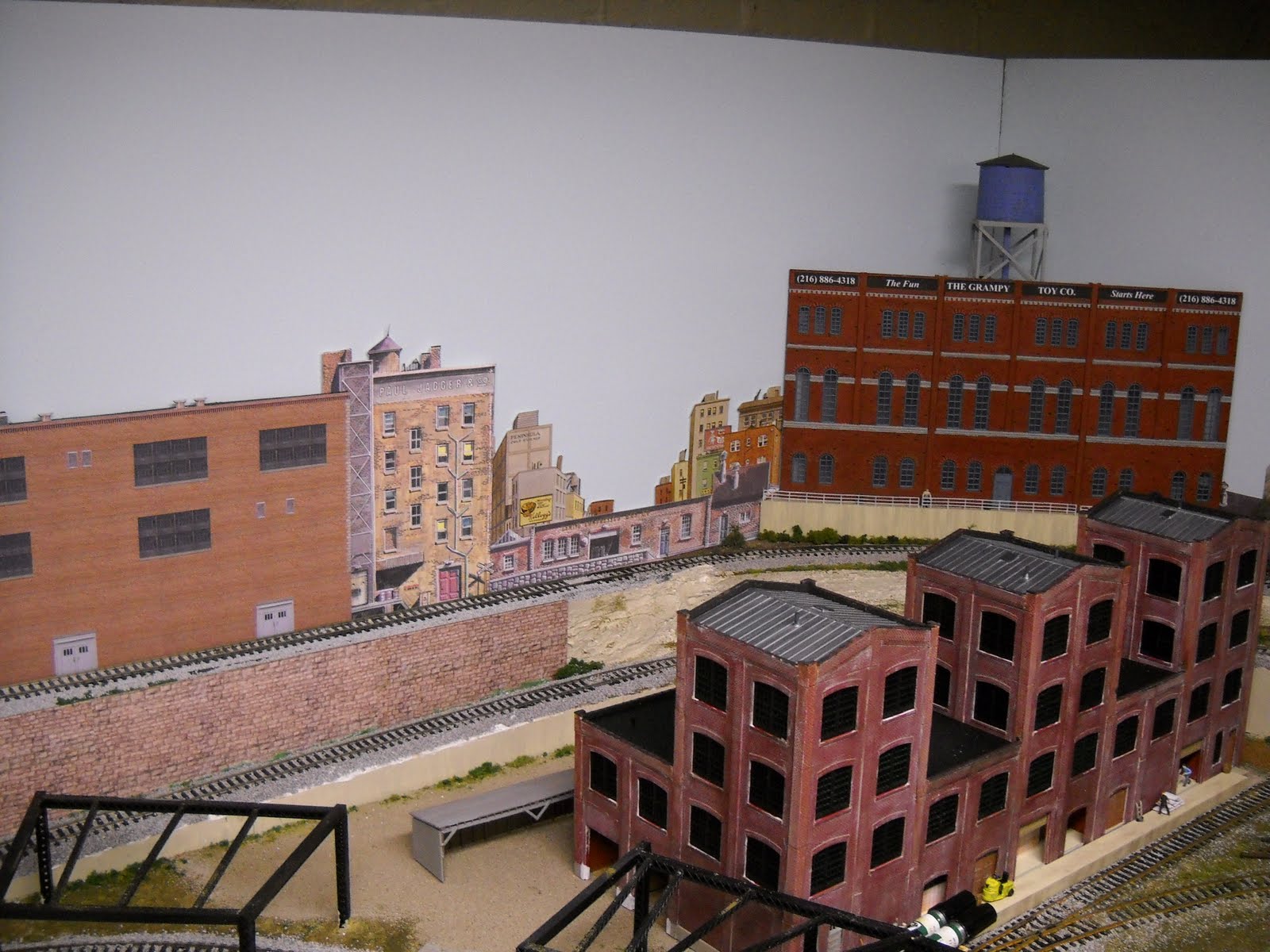 How to make HO scale backdrops