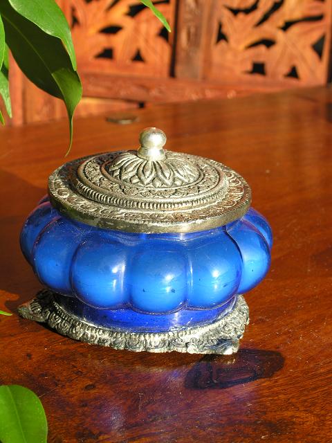 [nagchampra+jar.jpg]