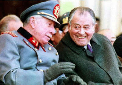 [Pinochet-Aylwin.jpg]
