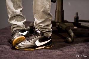 [twilight-rob-feet.jpg]