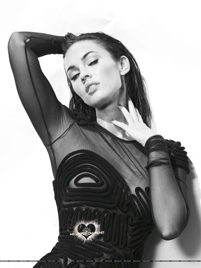 Megan-Fox-Elle-Magazine-20090823-05.jpg
