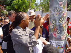 O Ministro da Cultura Gilberto Gil durante a inauguração do Totem em Porto Alegre.