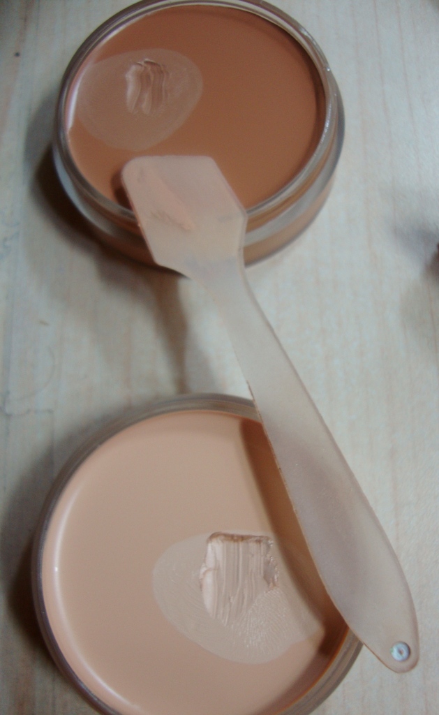 Modern War Paint Review VOV Cover Foundation