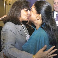 Swathi Naidu Lesibian Nude Vedios Full Hd - KISS! KISS! KISS....all the way KISS