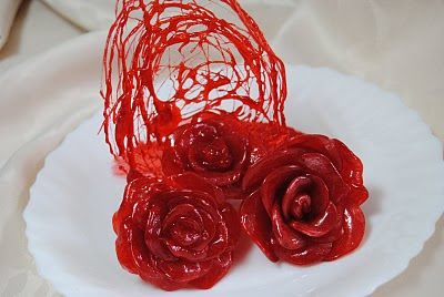 Trandafiri si decoratii din caramel