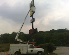 AERIAL LIFT TRUCK