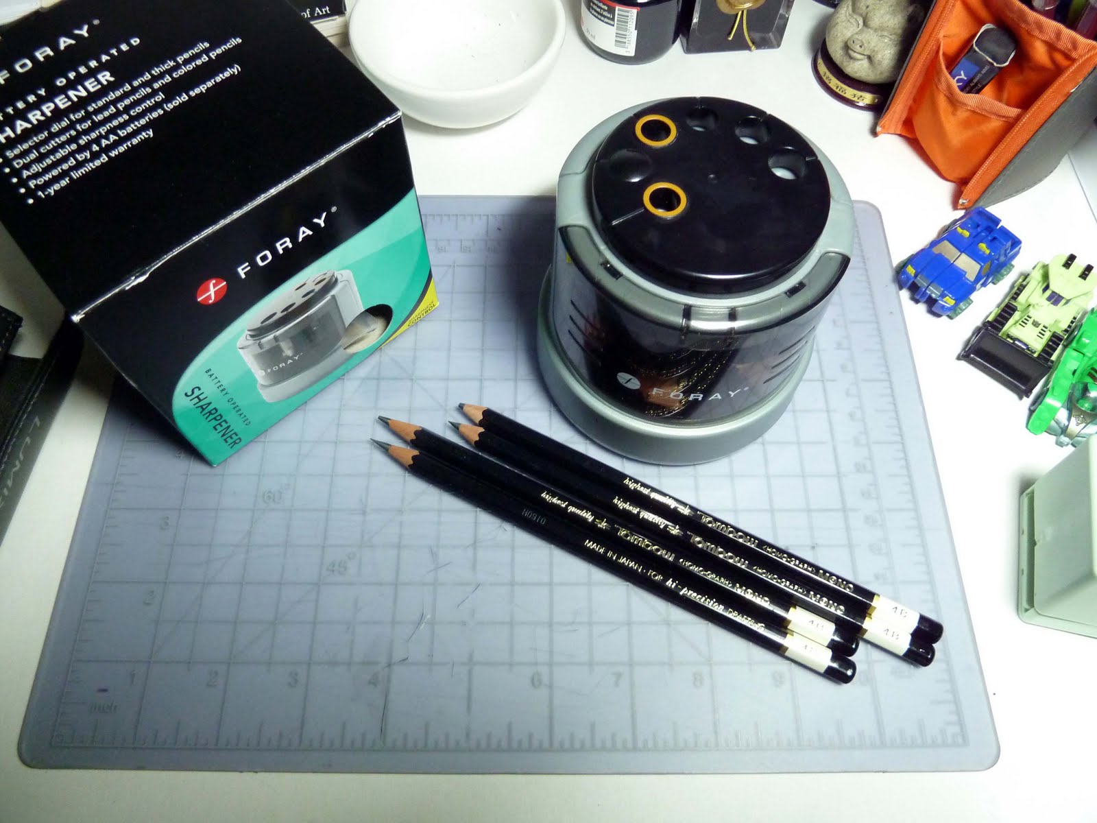 Kid Sketches Foray Battery Operated Sharpener Review