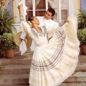 Vestimenta de marinera Modelo Señorial caracoles