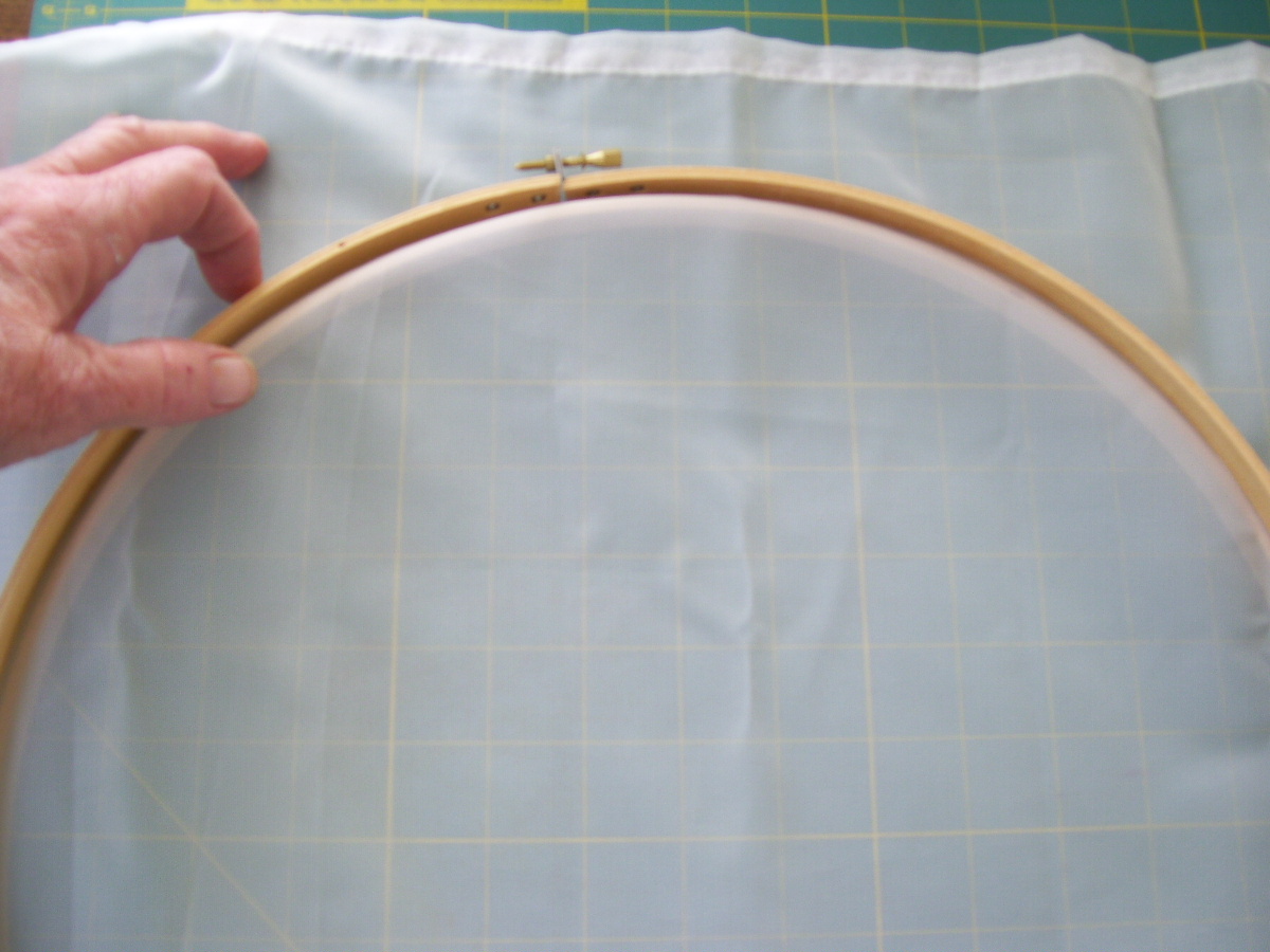 Linda's Art Quilts How to Make Screen Printing Frames with Embroidery