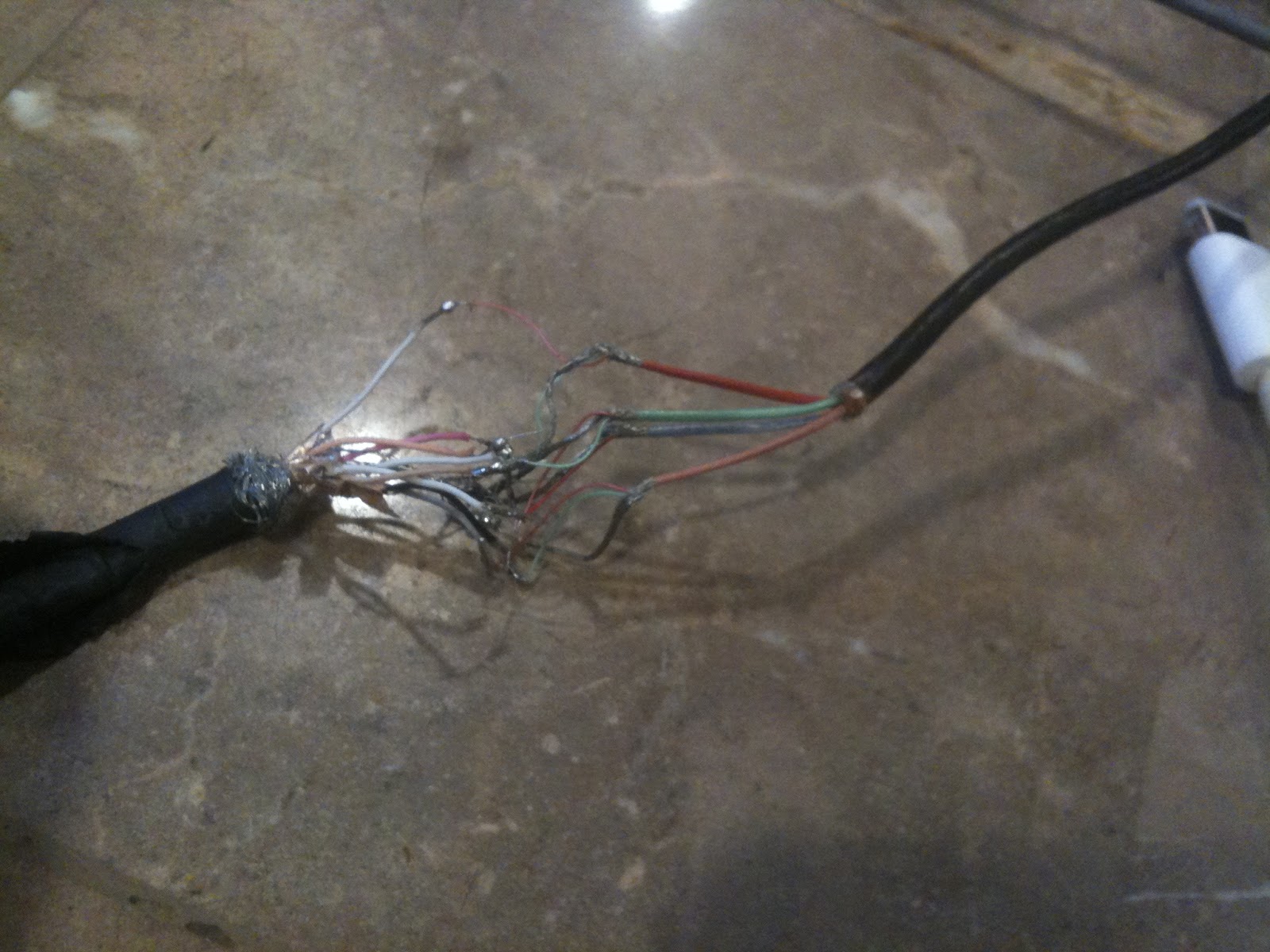 Dremel Junkie: Apple Cinema Display / iMac Mod Wiring the Neck Update