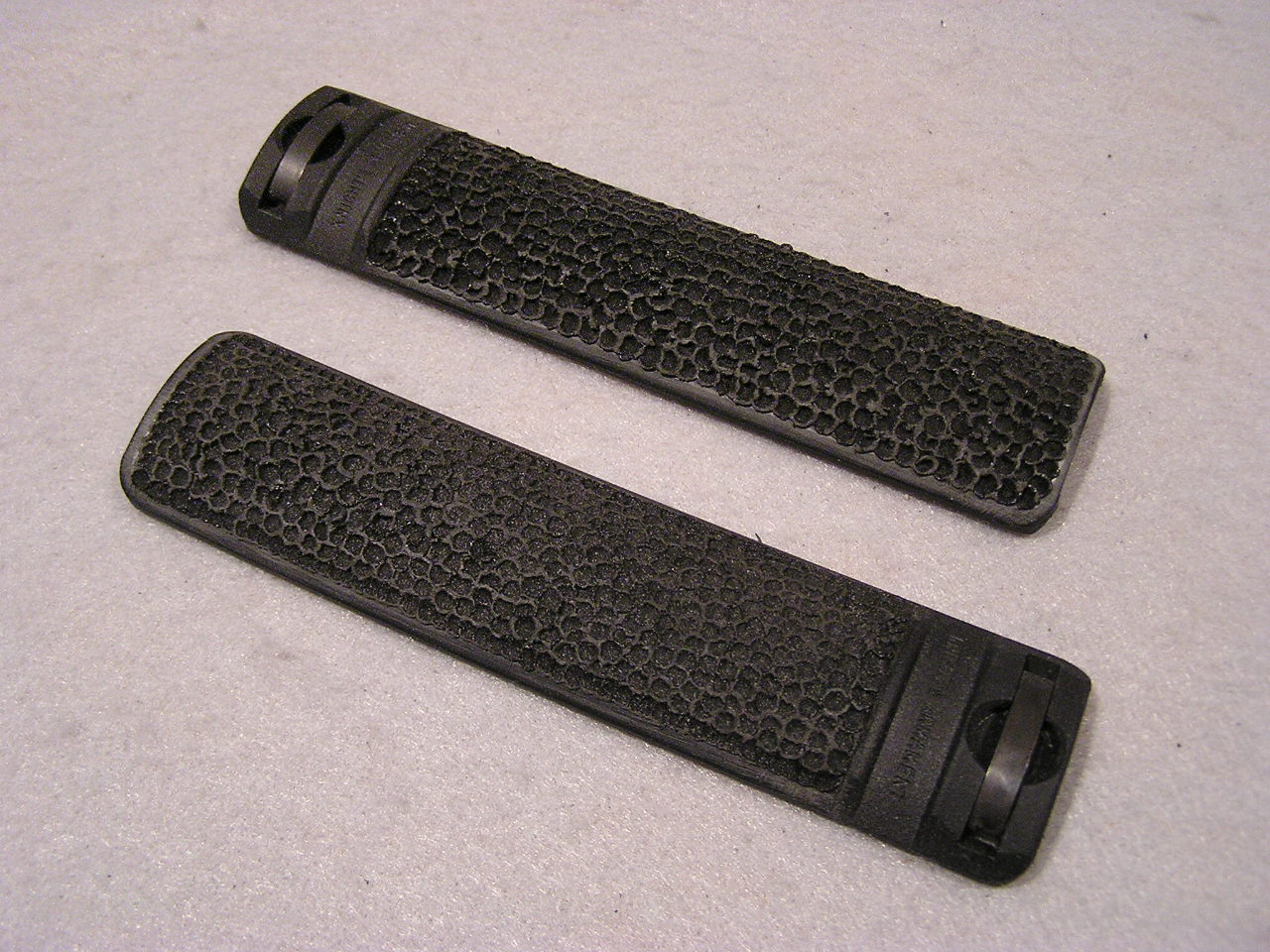 ACCESSORIES Knights Armament 1913 Picatinny rail covers