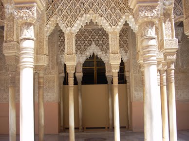 [Fluted+columns+the+Alhambra.jpg]