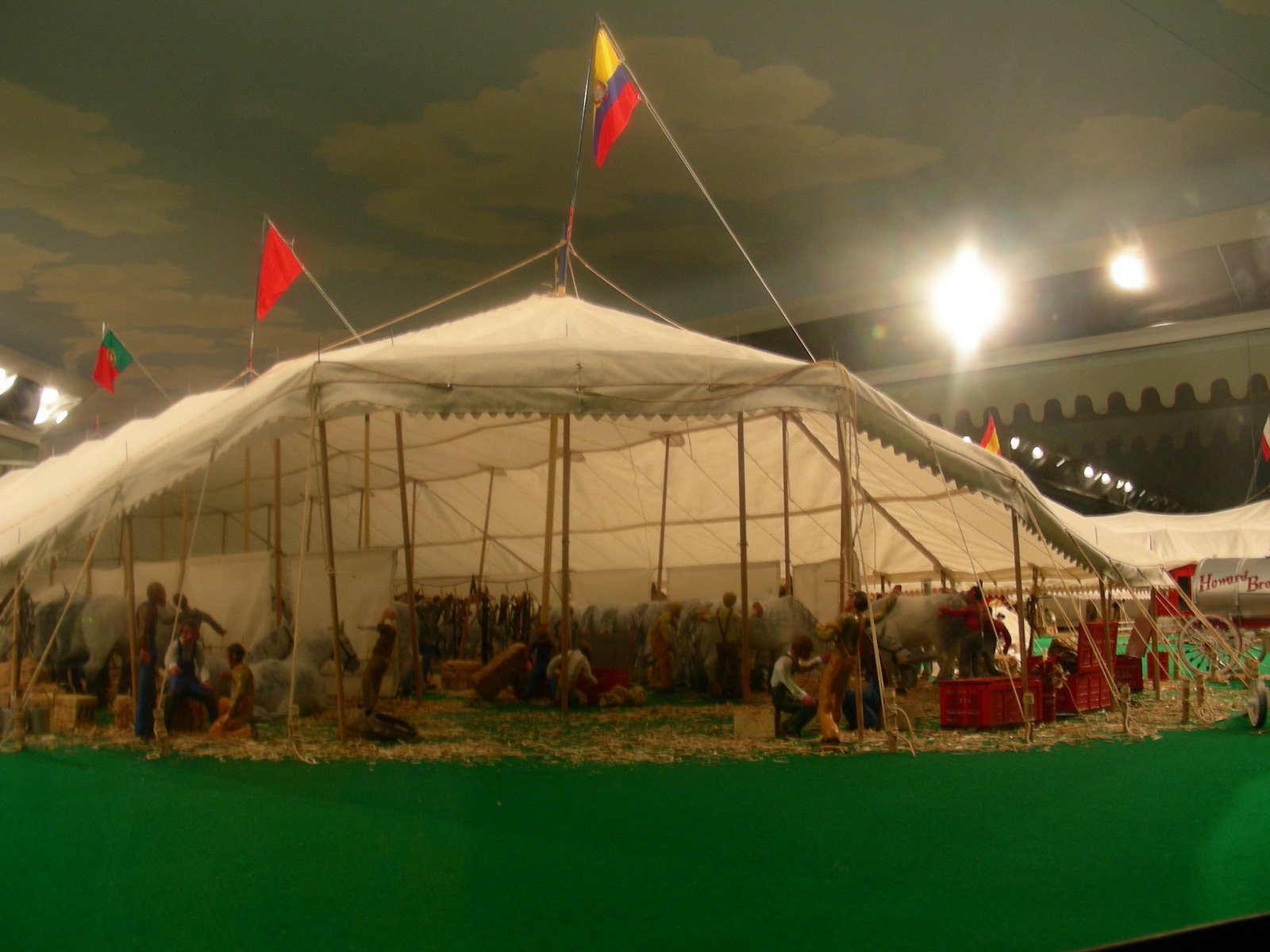[circus+tent.jpg]