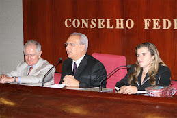 Esdras Dantas de Souza (centro)