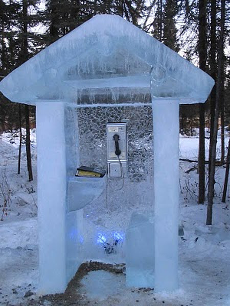 alaska-ice-phone-booth.jpg (225×300)