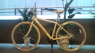 H@T@blog: 自転車（FUJI ABSOLUTE3.0 ）を買いました！