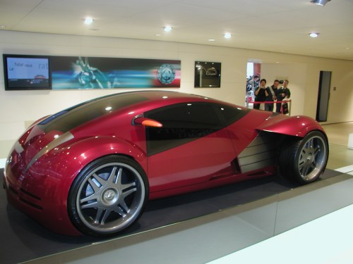 Extra Money : غرائب تامر حسني: car's picture