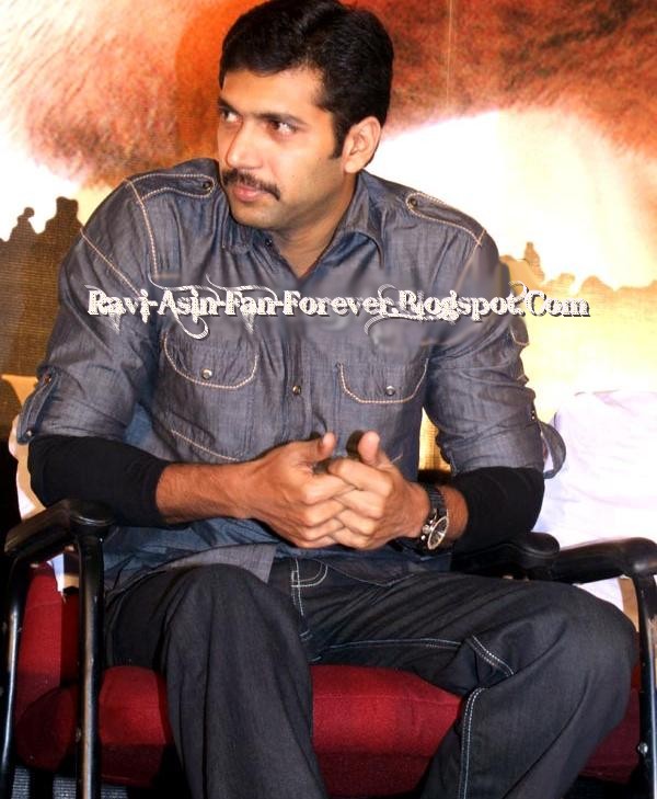 [karthikanitha300109_6.jpg]