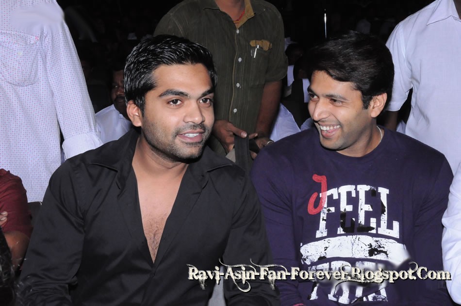 [Karthi-and-Tamannaah-at-Paiyaa-Audio-Launch-25.jpg]