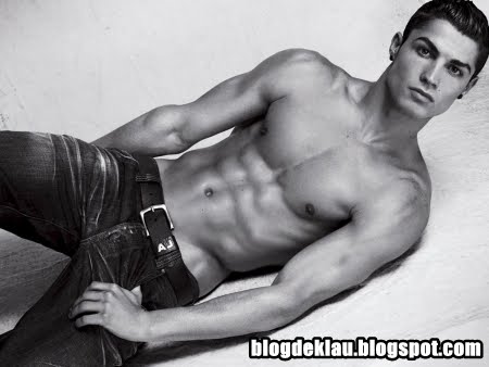BLOG DE KLAU: CRISTIANO RONALDO PARA ARMANI