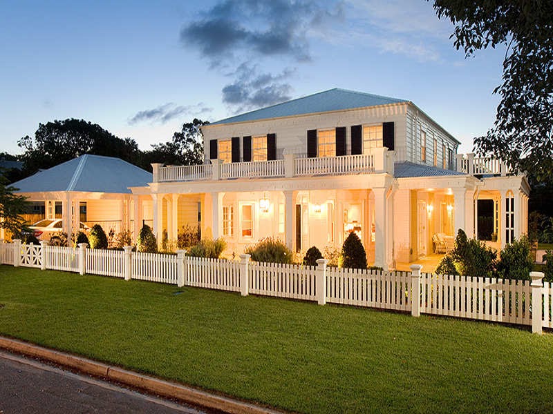 Oliveaux: New England Style home...