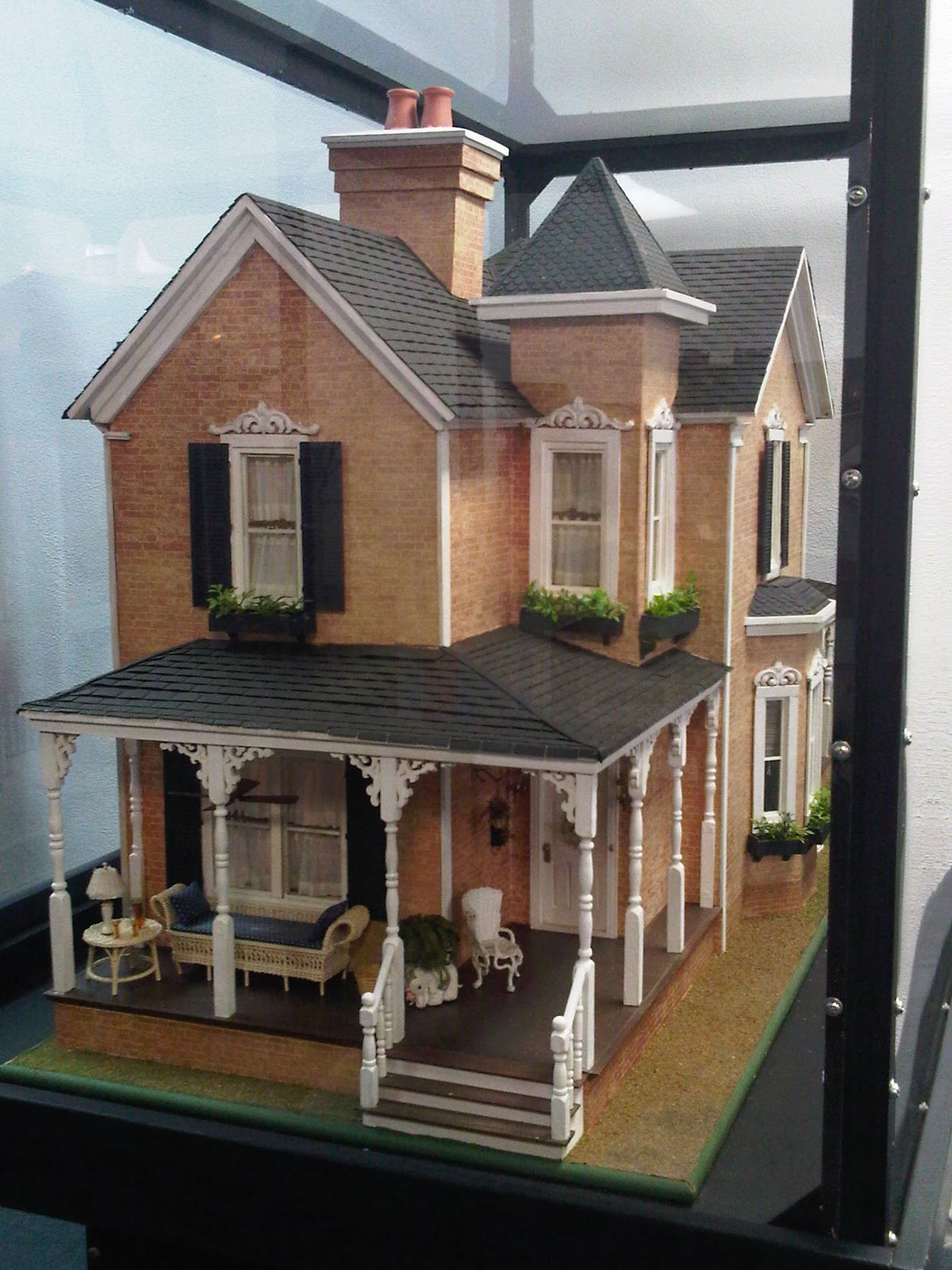 …Miniatures continued The Miniatures Museum in St. Louis, MO