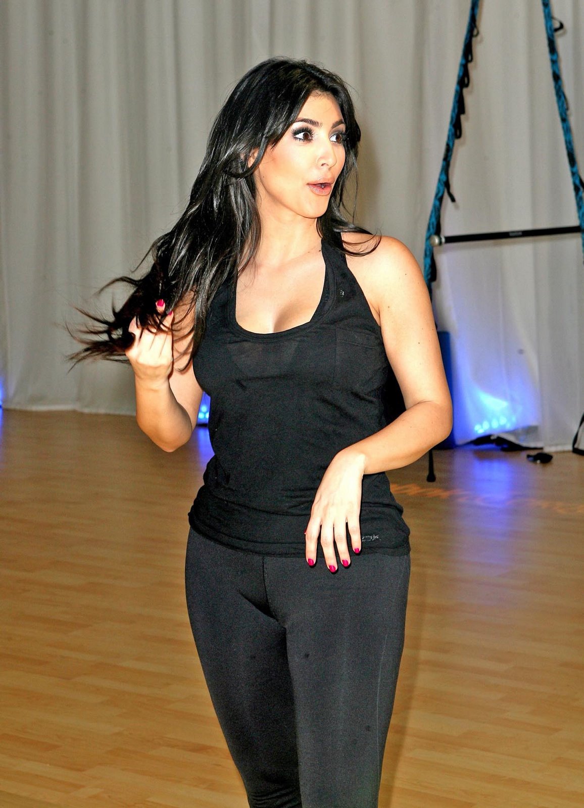 kim kardashian in fitness session Fashion and Lifestyle