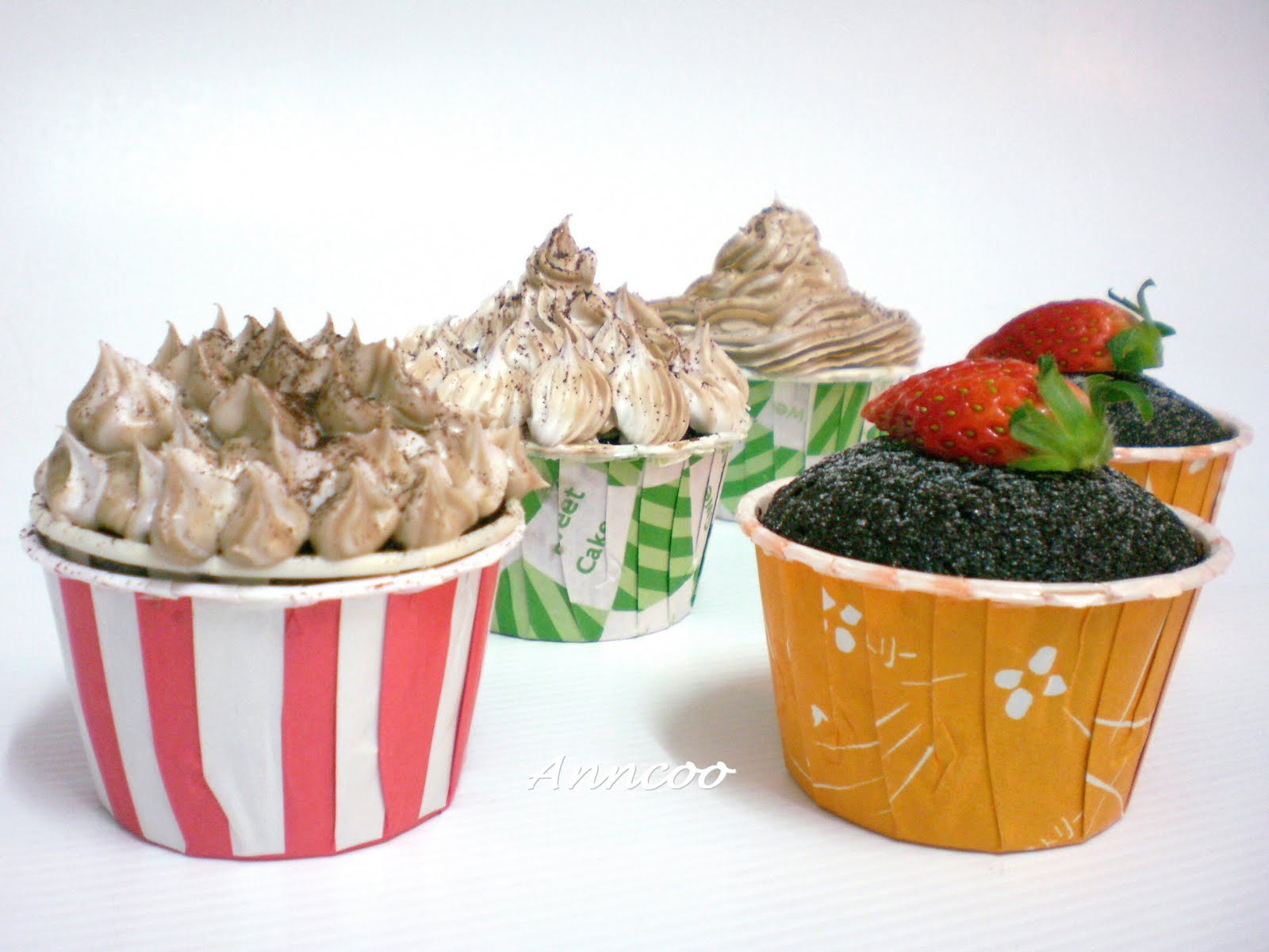 [Trademe+Cupcakes+1.jpg]
