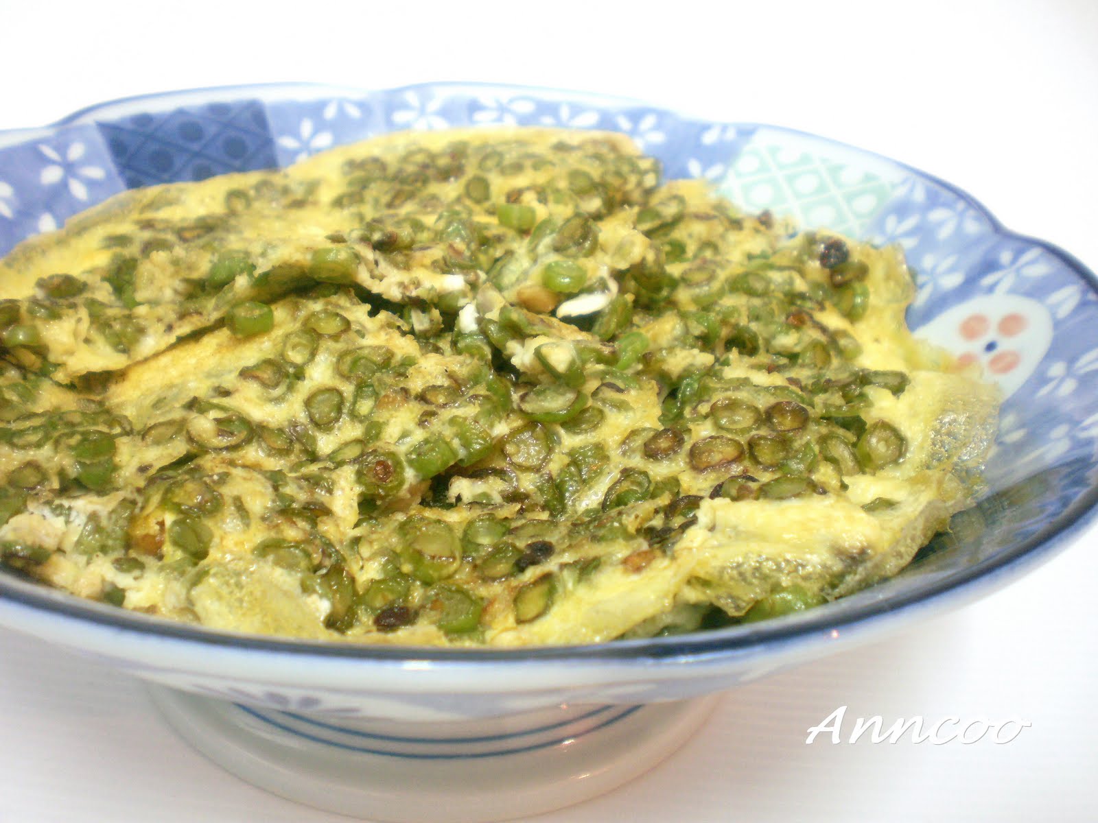 [Stir+Fried+Long+Bean+with+Eggs.JPG]