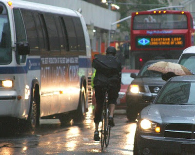 Image of wrong way bicyclist in New York City